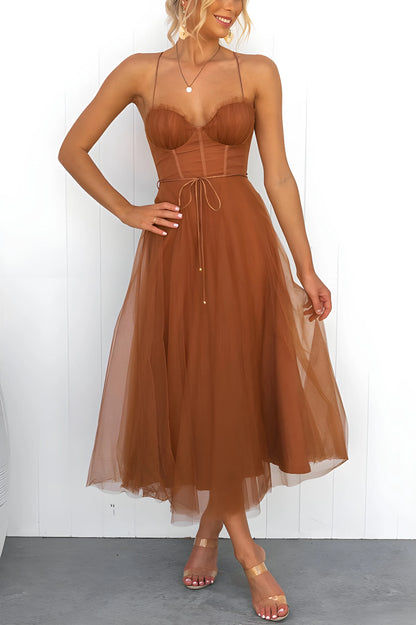 Women's Elegant Flowy Maxi Wedding Guest Dress with Sweetheart Neckline