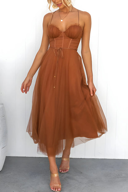 Women's Elegant Flowy Maxi Wedding Guest Dress with Sweetheart Neckline