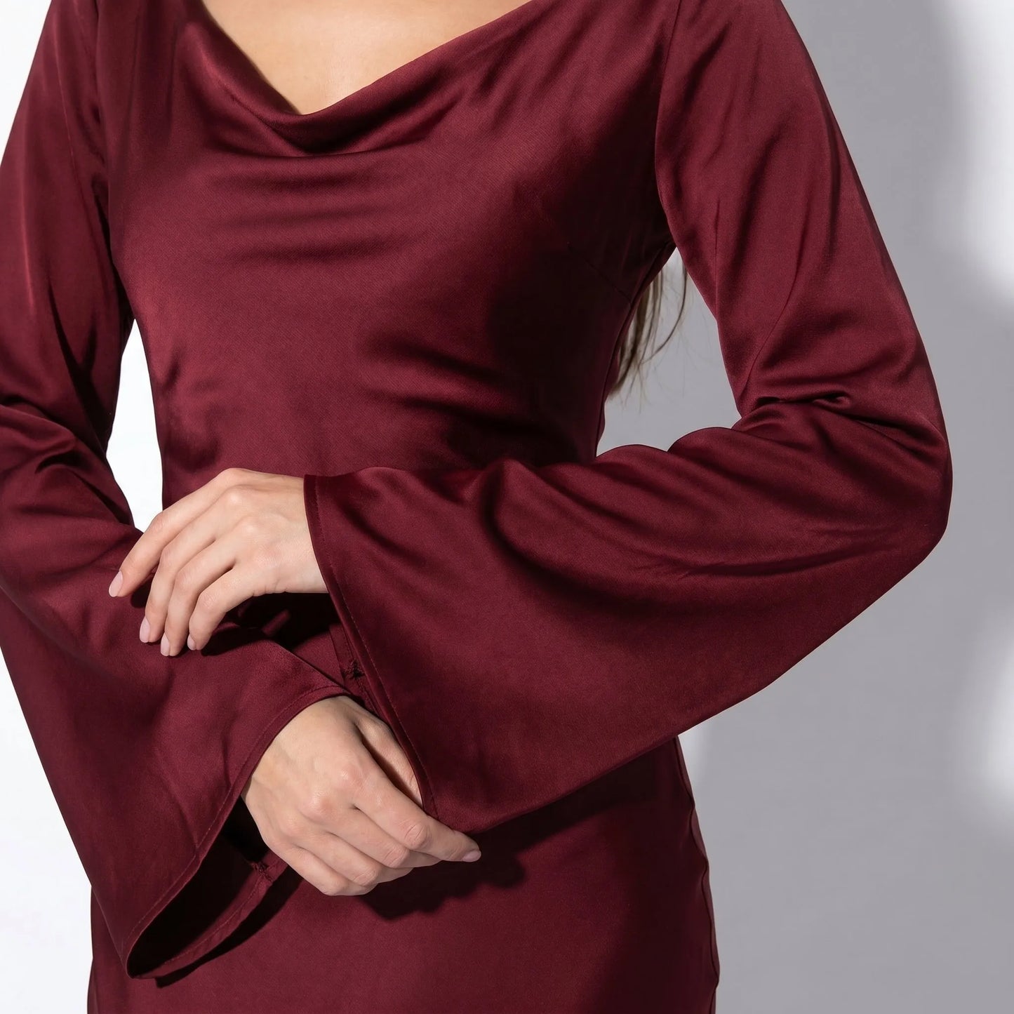 Women's Elegant Long Sleeve Maxi Wedding Guest Dress with Bell Sleeve
