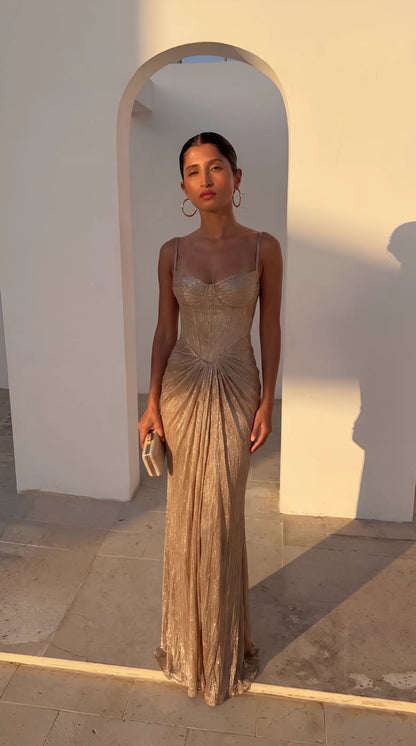 Women's Elegant Open Back Maxi Wedding Guest Dress with Sweetheart Neckline