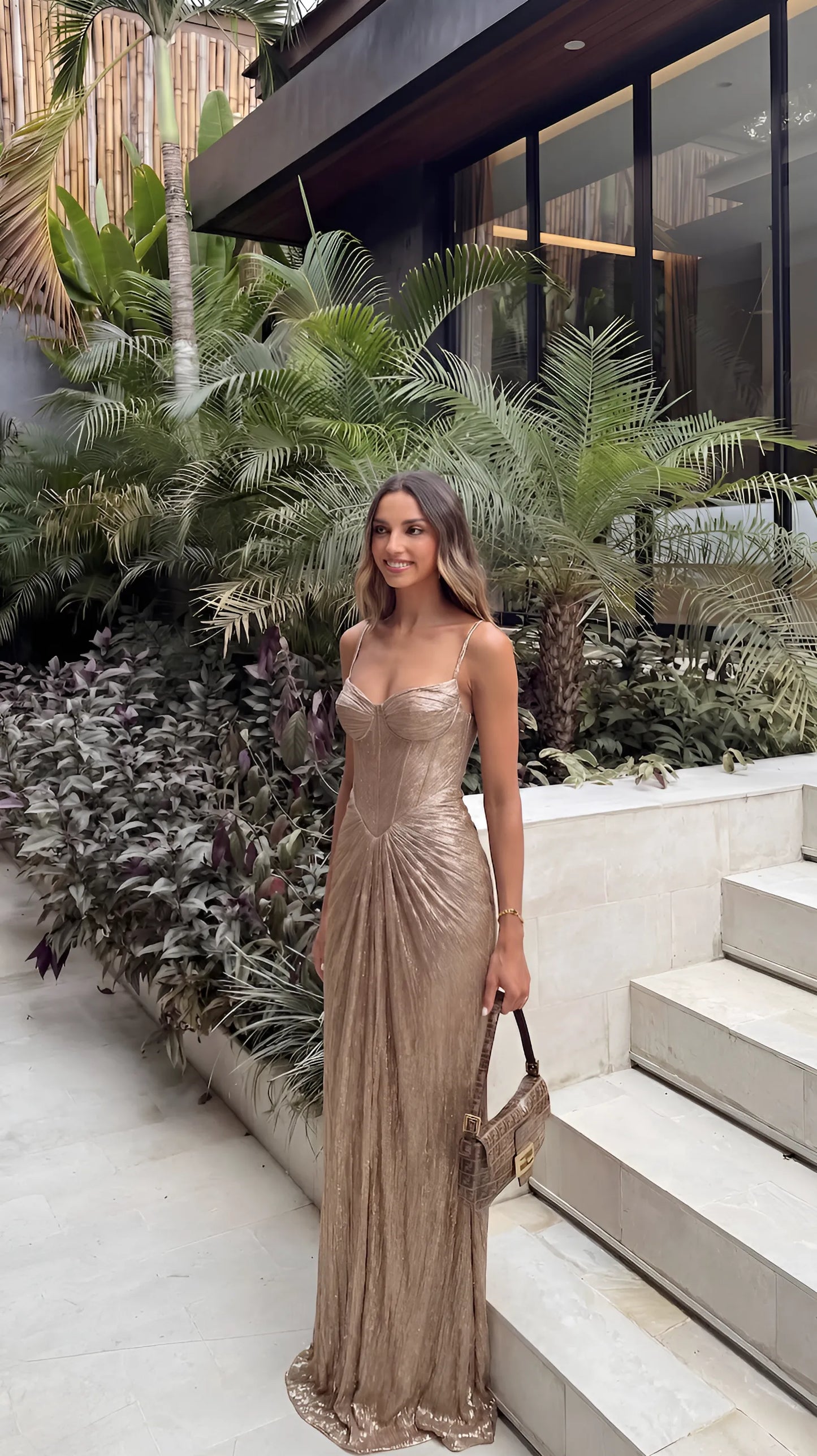 Women's Elegant Open Back Maxi Wedding Guest Dress with Sweetheart Neckline