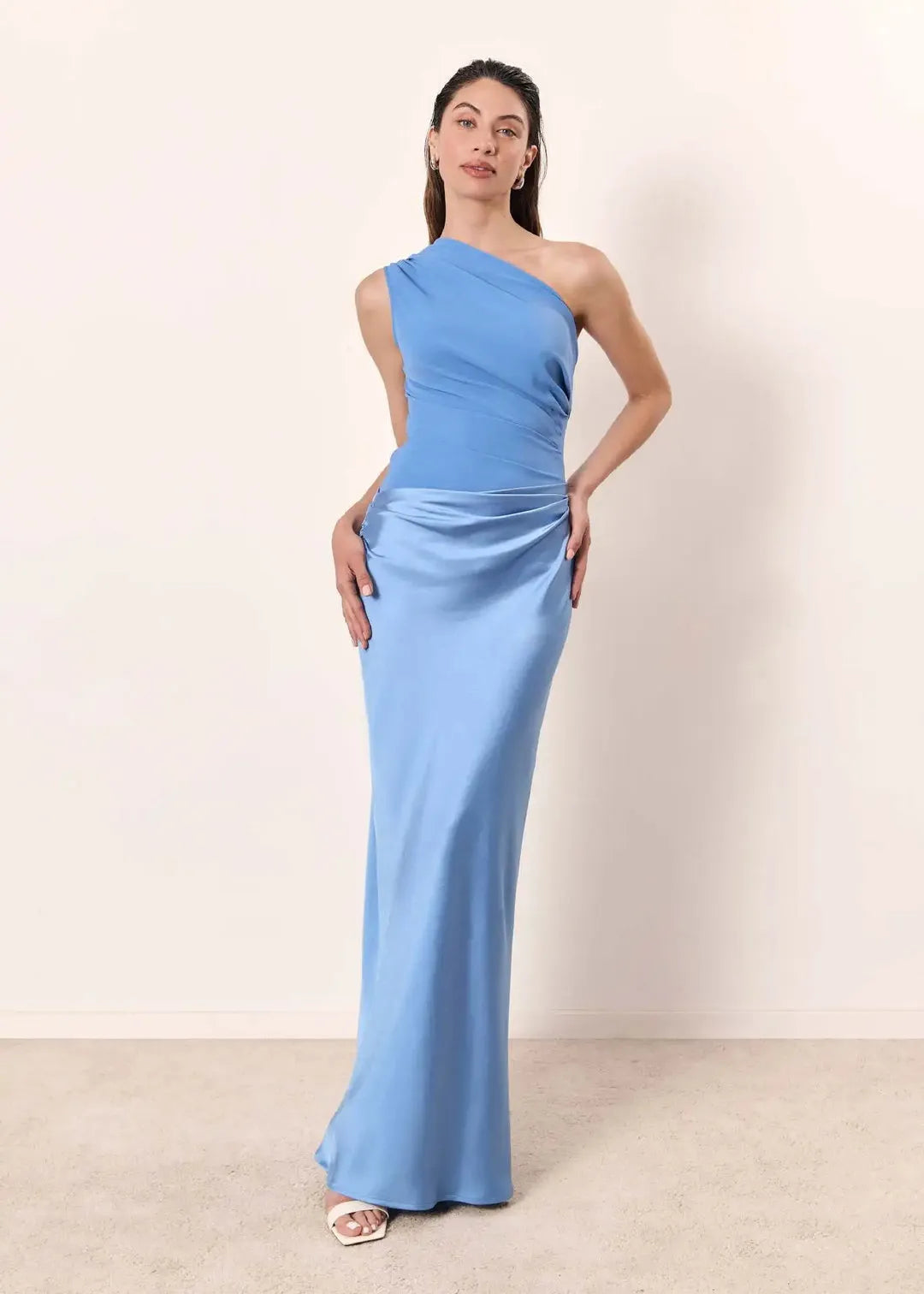 Women's Elegant Sleeveless Maxi Wedding Guest Dress with Asymmetric Neckline