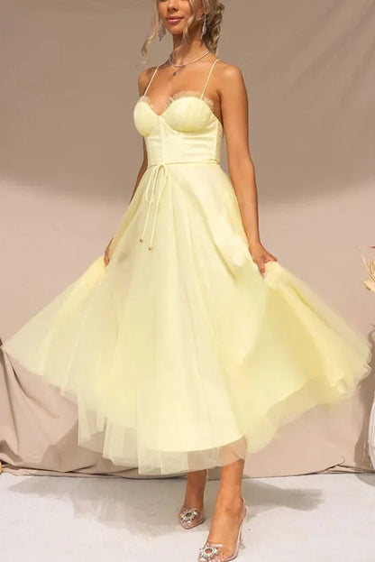 Women's Elegant Sleeveless Maxi Wedding Guest Dress with Sweetheart Neckline
