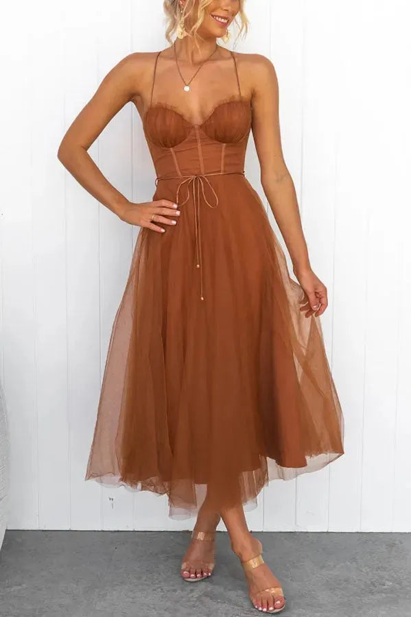 Women's Elegant Sleeveless Maxi Wedding Guest Dress with Sweetheart Neckline