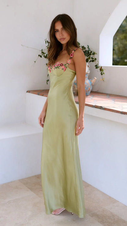 Women's Floral Embroidered Maxi Wedding Guest Dress with Sweetheart Neckline