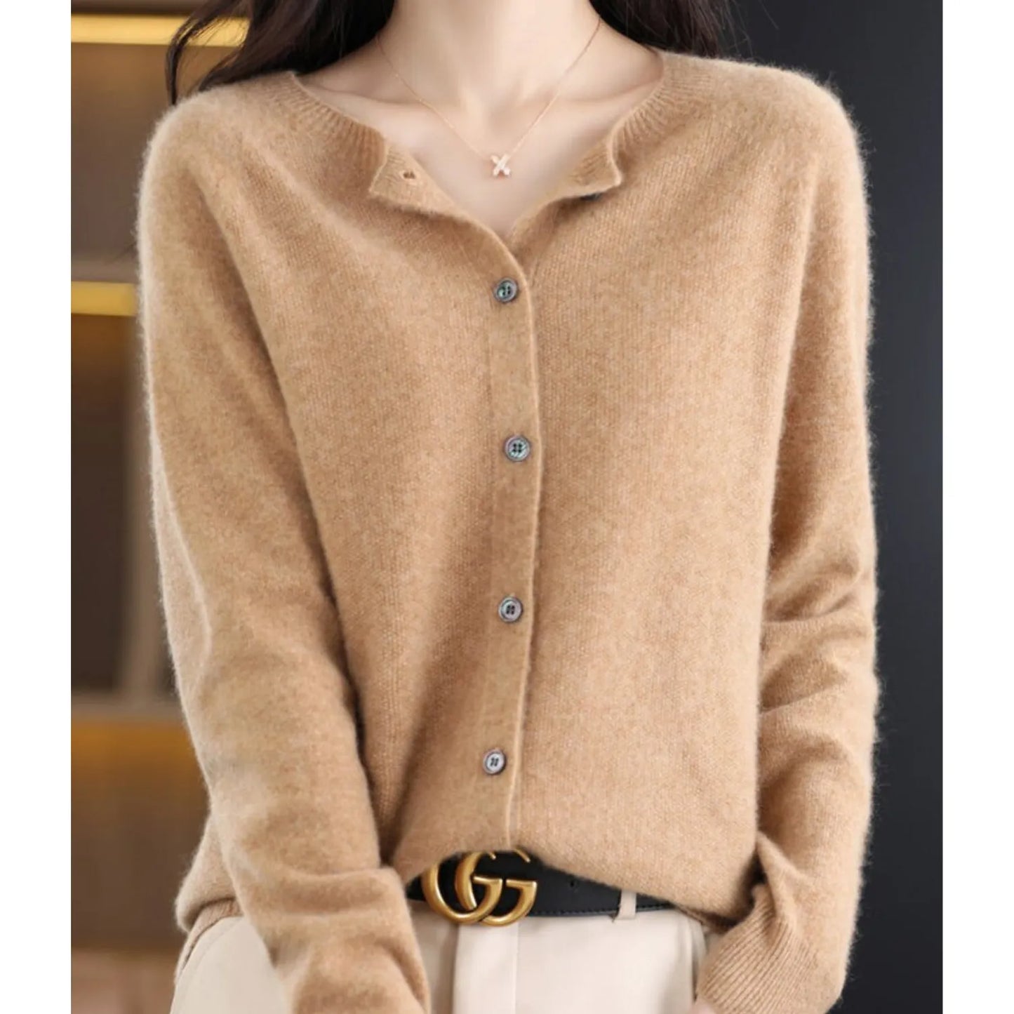 Women's Knitted Cardigan with Button Closure and Ribbed Hem