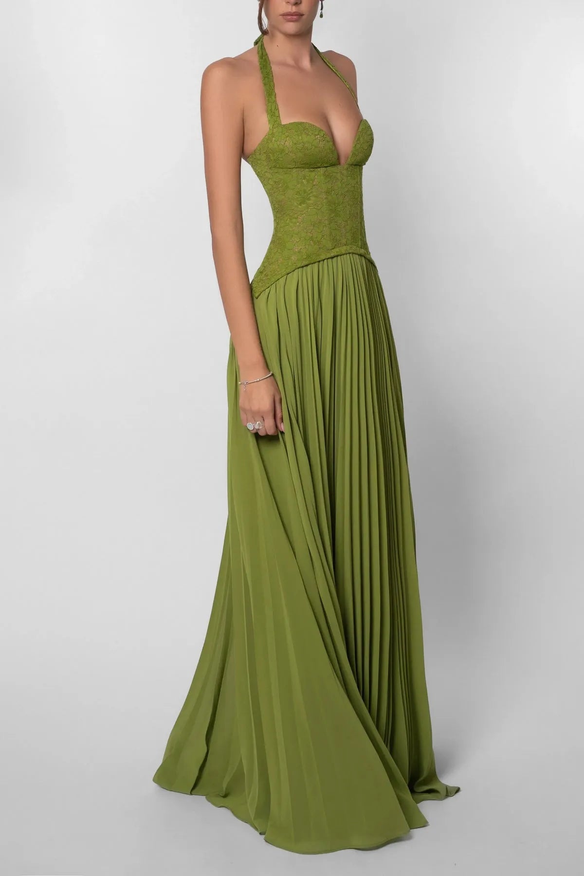 Women's Pleated Flowy Maxi Wedding Guest Dress with Sweetheart Neckline