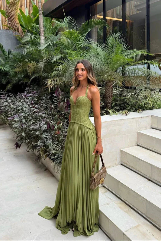 Women's Pleated Flowy Maxi Wedding Guest Dress with Sweetheart Neckline