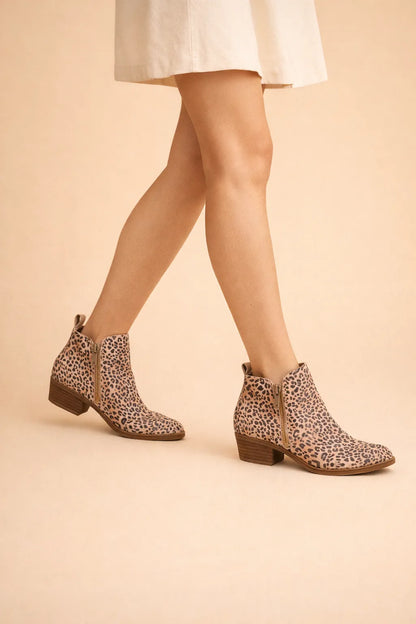 Women's Vintage Ankle Boots with Block Heel