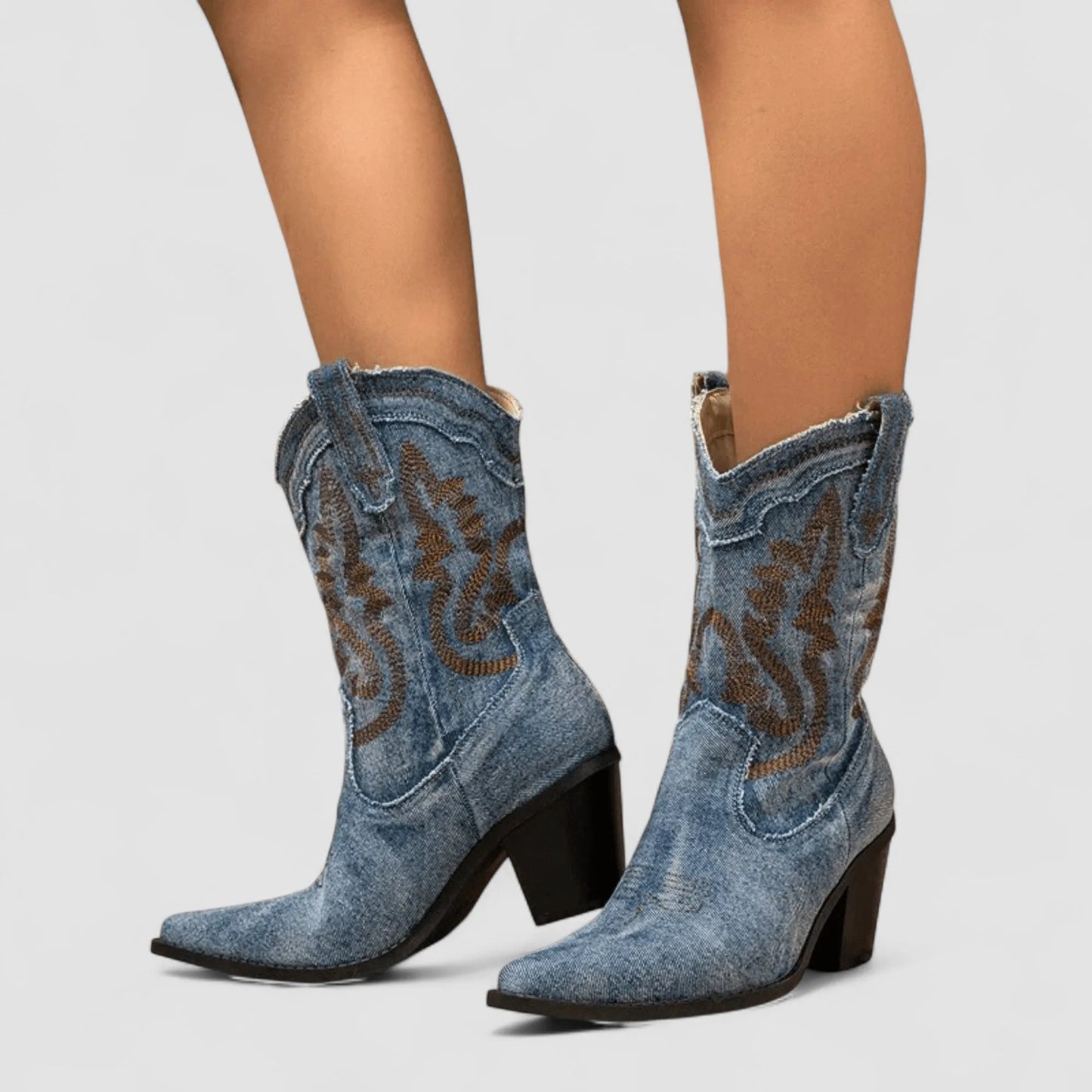 Women's Wide Fit Stylish Boots with Block Heel