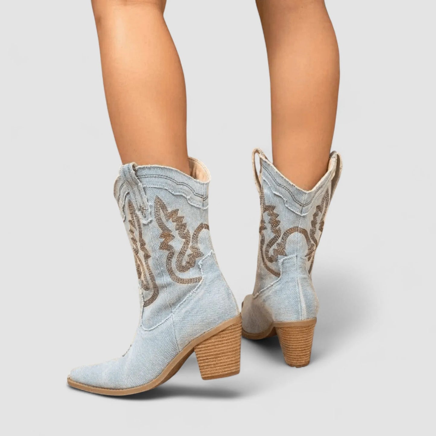 Women's Wide Fit Stylish Boots with Block Heel