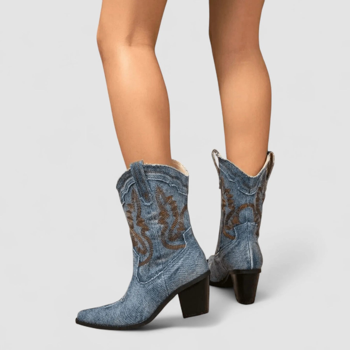 Women's Wide Fit Stylish Boots with Block Heel