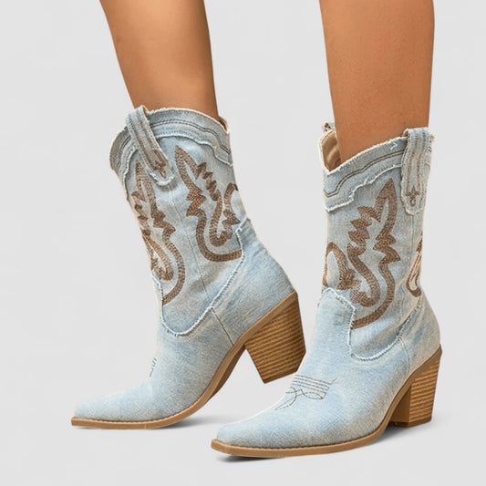 Women's Wide Fit Stylish Boots with Block Heel
